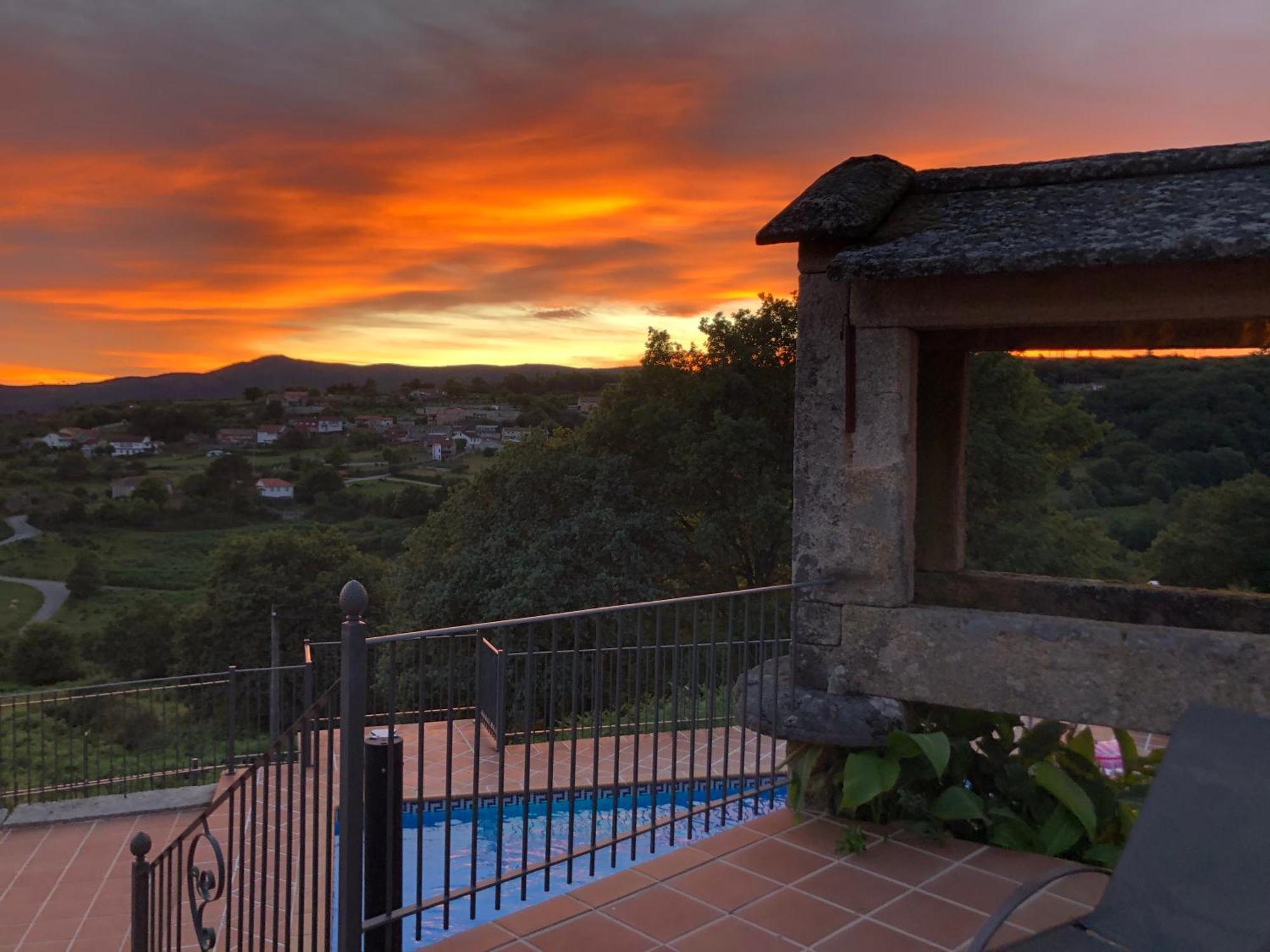 Casa Del Ingles - Luxury Private Villa & Pool In Rural Valley Pontevedra Exterior photo